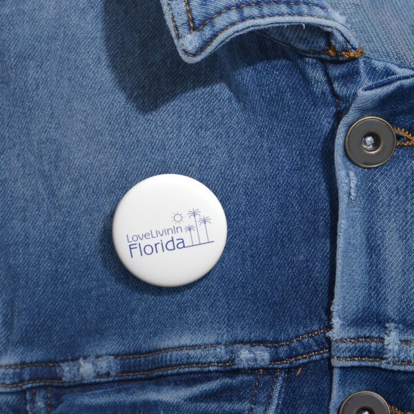 Love Livin In Florida Custom Pin Buttons Palm Trees made from metal, yet lightweight and durable with a strong safety pin